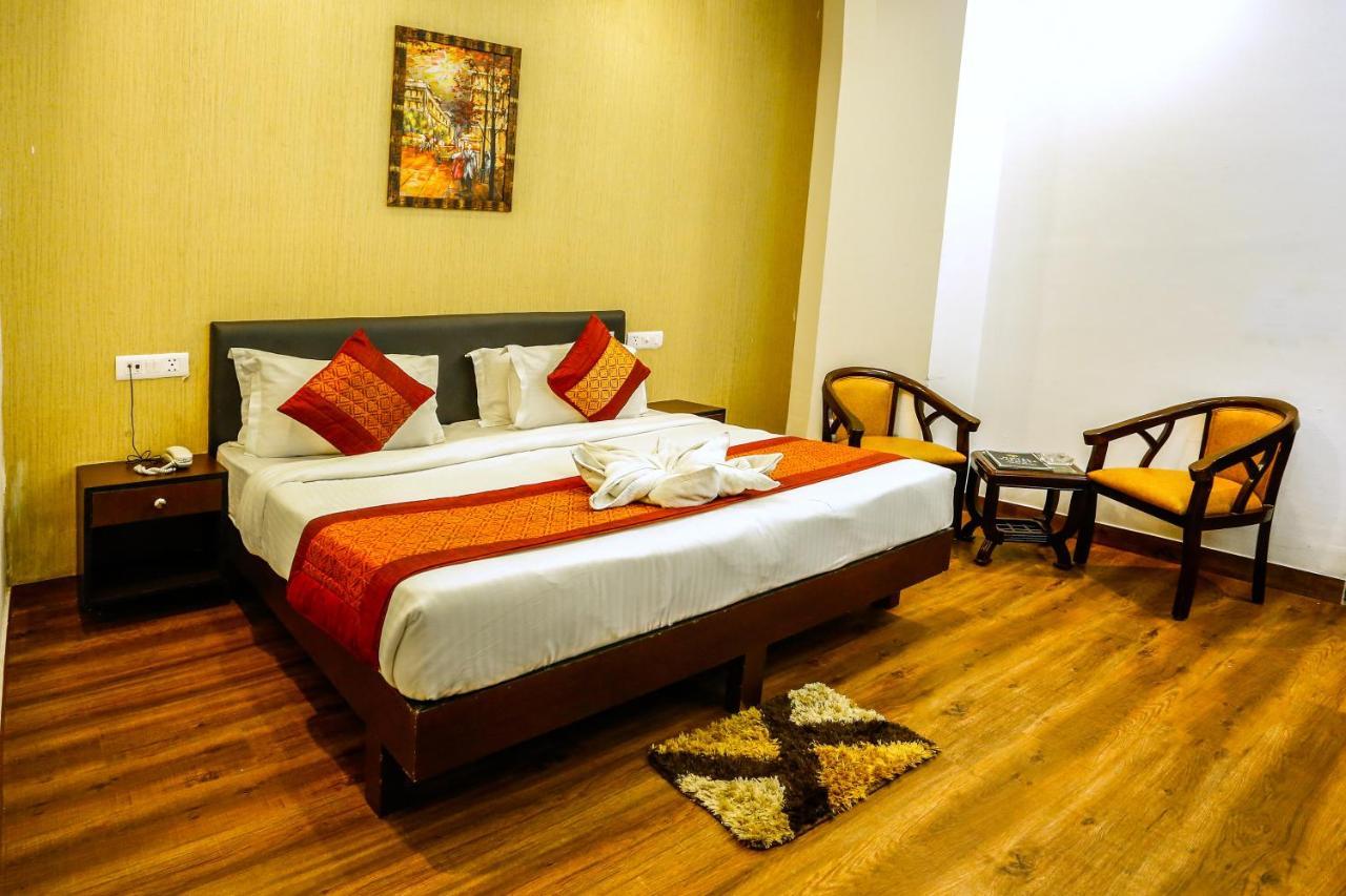 Airport Hotel Tashree New Delhi Ngoại thất bức ảnh