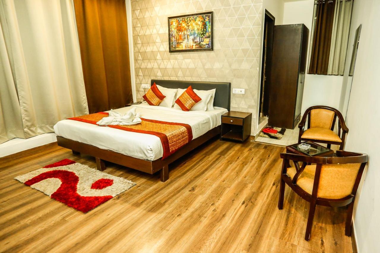 Airport Hotel Tashree New Delhi Ngoại thất bức ảnh
