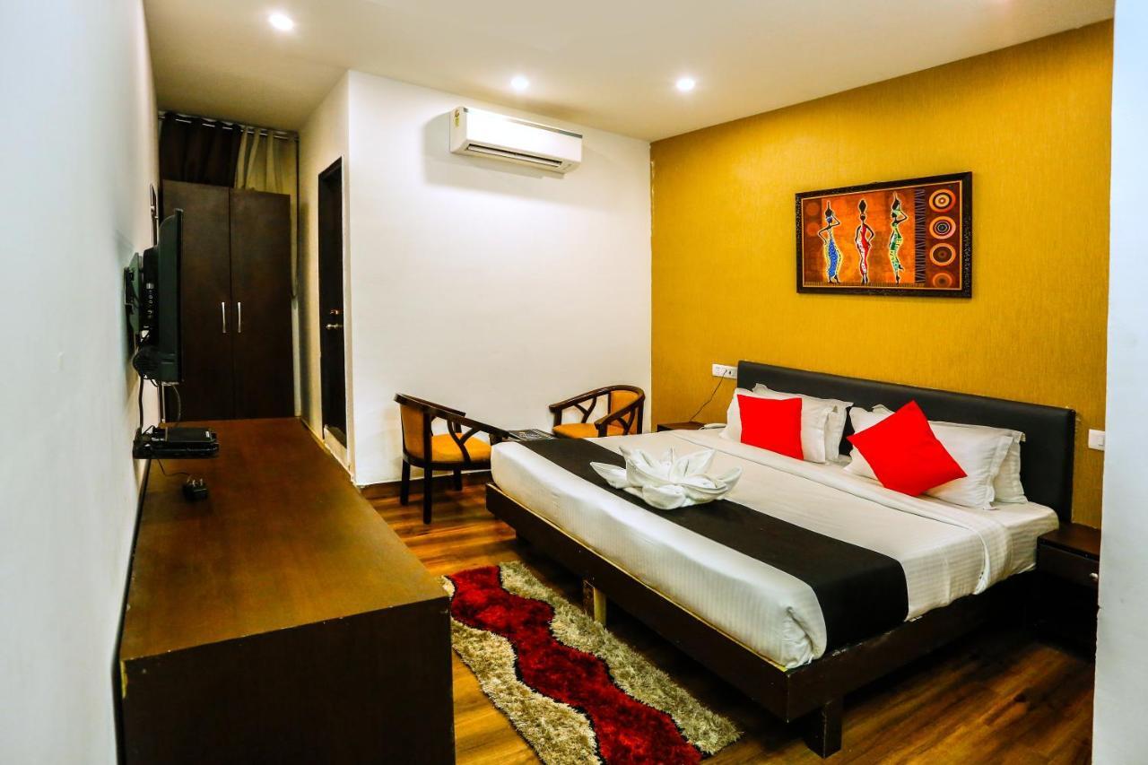 Airport Hotel Tashree New Delhi Ngoại thất bức ảnh