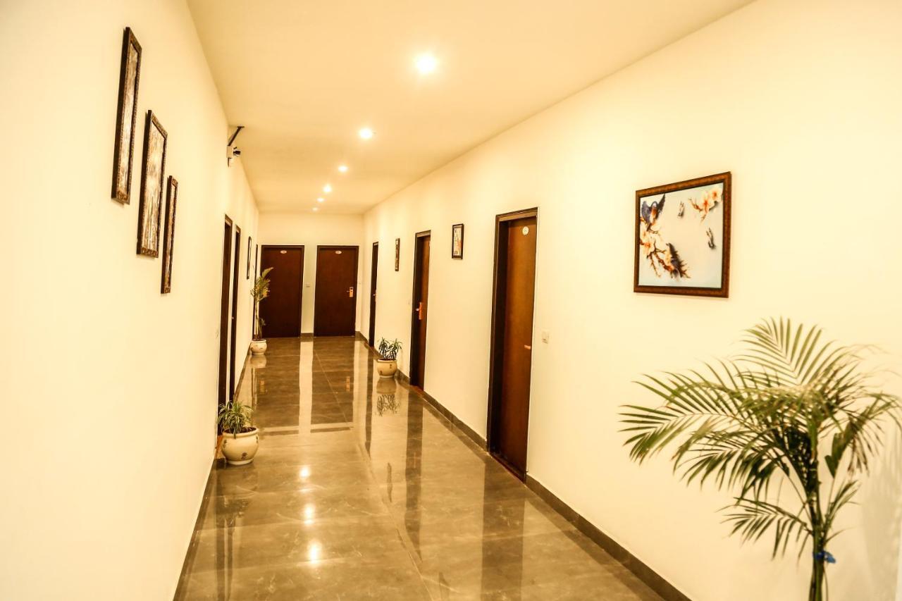 Airport Hotel Tashree New Delhi Ngoại thất bức ảnh
